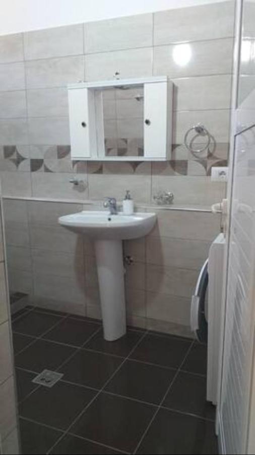 Vasili Sunstay Apartments Sarandë エクステリア 写真